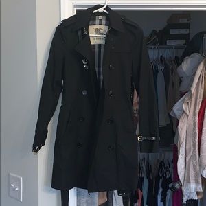 Stunning Burberry Kensington Trench